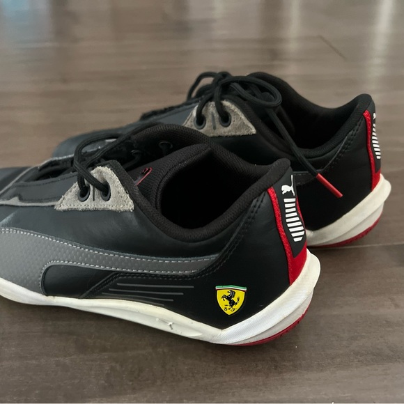 PUMA Ferrari R-Cat Machina Sneaker, Black-Smoked. Unisex size 6 - Picture 10 of 10